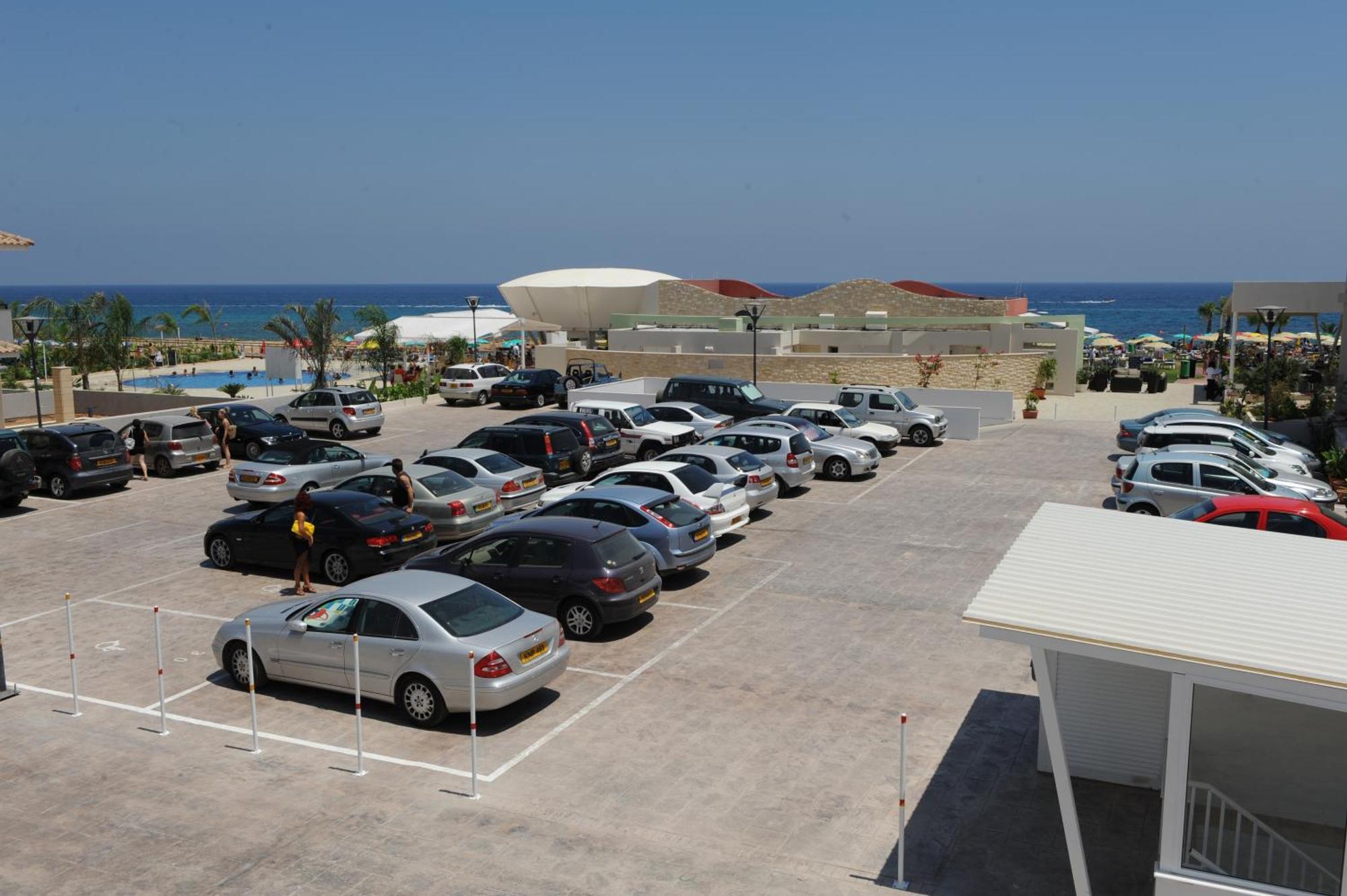 Polyxenia Isaak Luxury Villas And Apartments 普罗塔拉斯 外观 照片